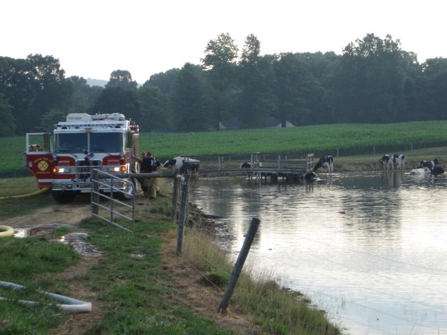 Engine 21-2 drafting at a Quarryville barn fire.